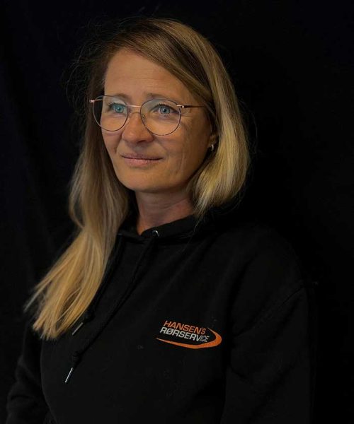 Anne Hansen, kontoransvarlig i Hansens Rørservice