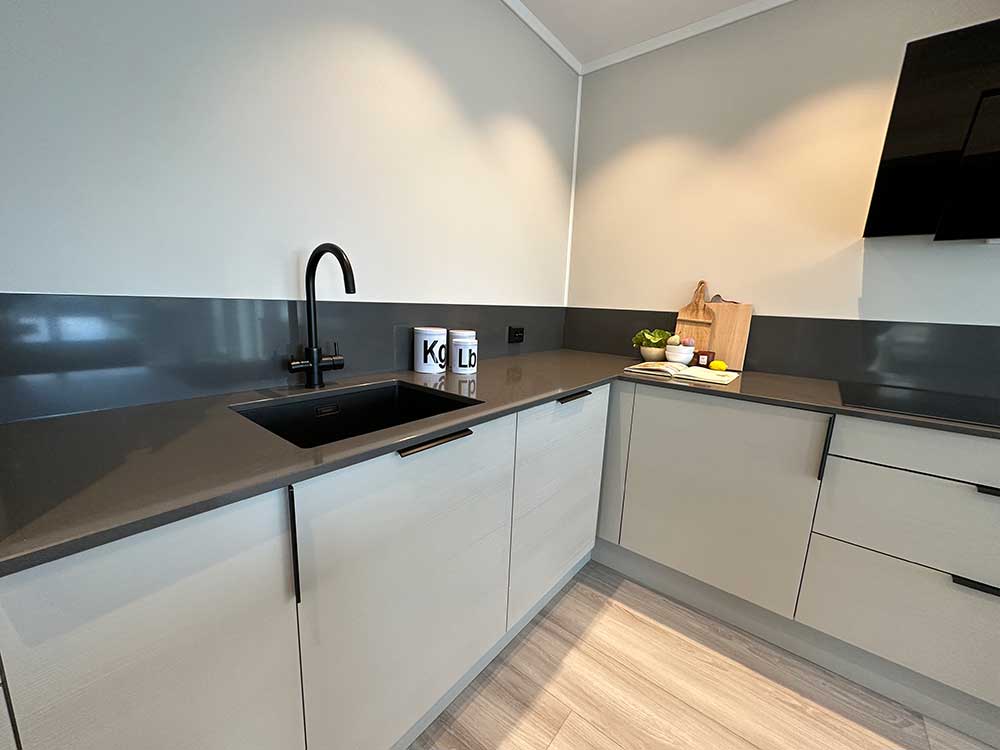 Kjøkkenutstyr levert og montert av Hansens Rørservice